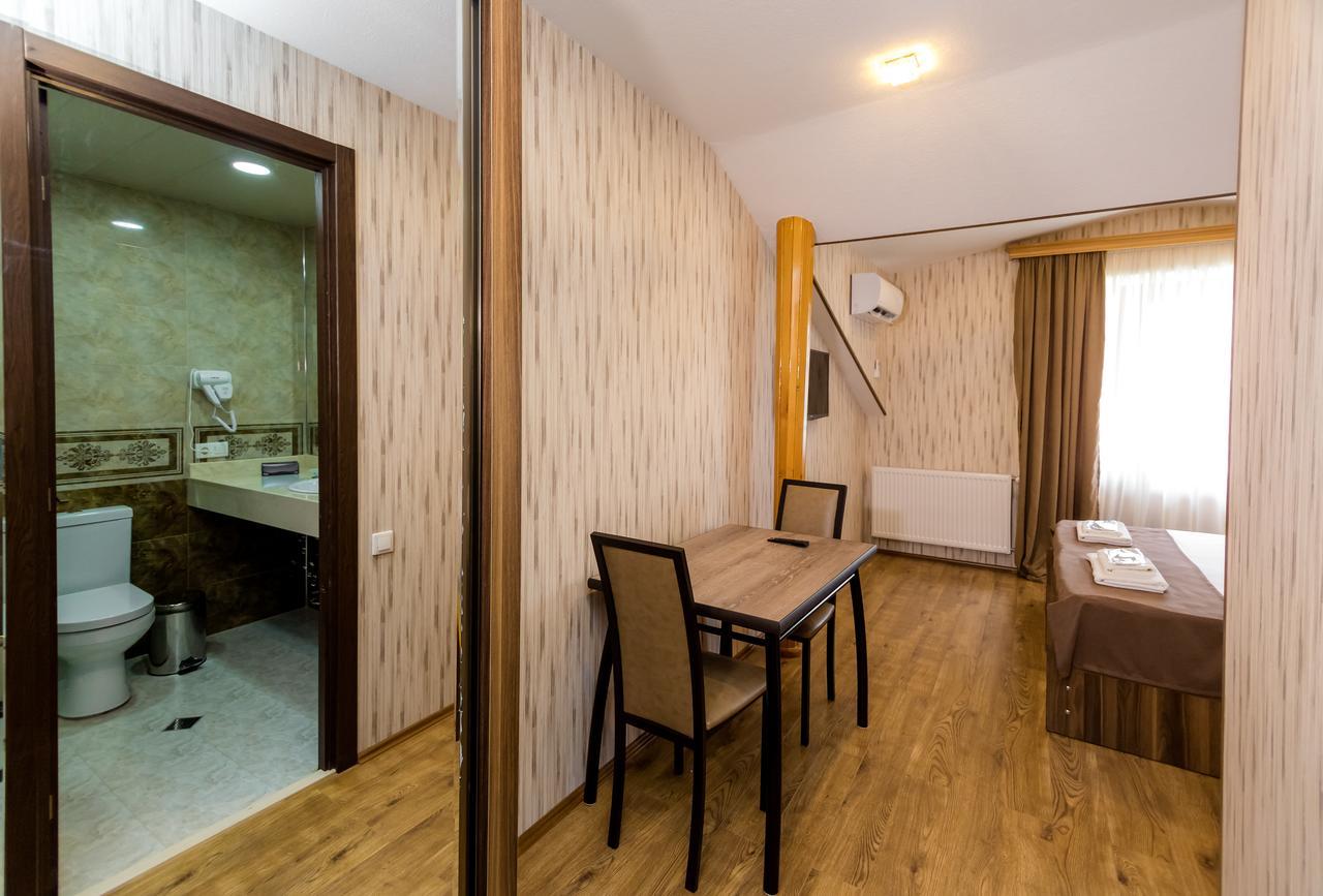 Отель Elia Palace Тбилиси Экстерьер фото